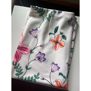 NWT Express Stretchy Floral Pencil Skirt